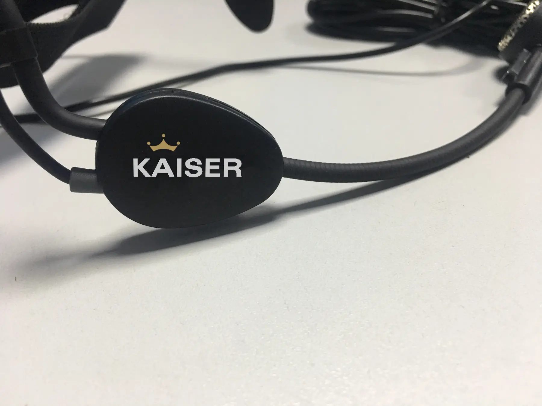 صورة ميكروفونات يدوية سلكية KAISER موديل KS-M2 لاستخدامات النداء العام ومشاريع الصوت الاحترافي | ASIAAMP — صورة المنتج المعتمدة 8