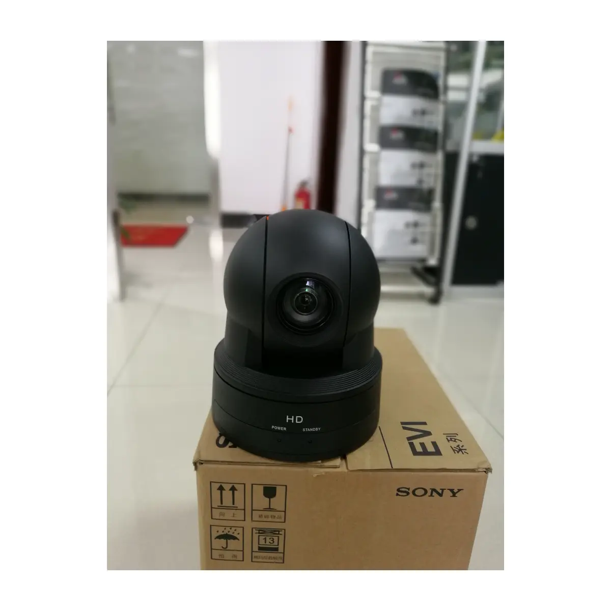 تصویر دوربین کنفرانس SONY مدل EVI-H100S برای پیجینگ، اعلان عمومی و پروژه‌های صوتی حرفه‌ای | آسیا امپ — تصویر واقعی محصول 3